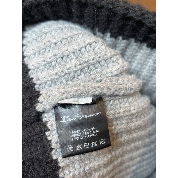 🩶Ben Sherman Acrylic Gray Knit Beanie With Navy Cuff And Logo Patch OSFM EUC!! - Picture 4 of 5